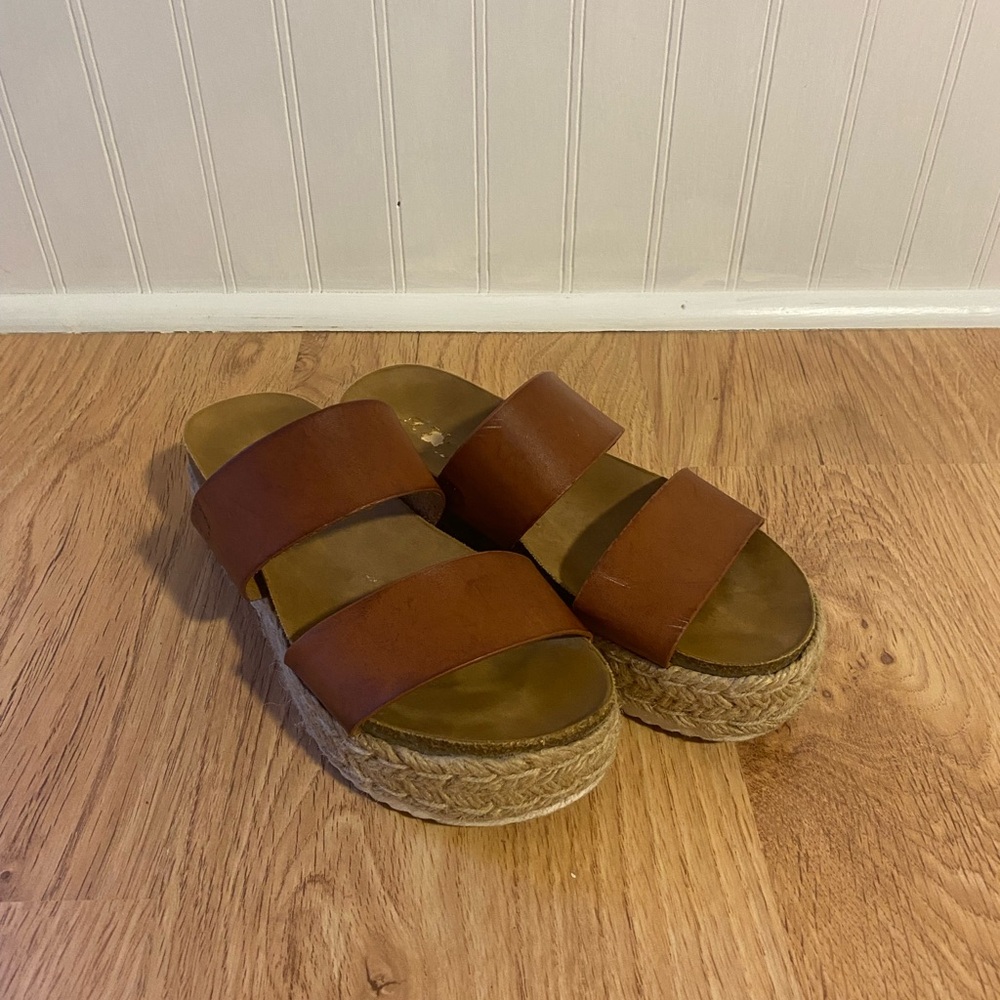 Chic Brown Espadrilles for Effortless Style - Picture 2 of 4
